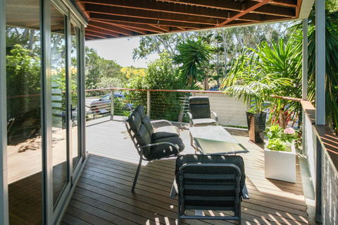 Valla's Beach House - Accommodation Mooloolaba 14