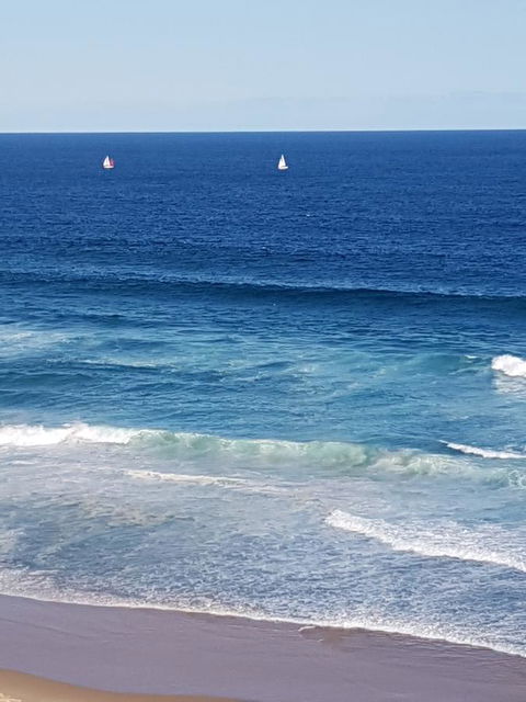 Arena Luxury Beachfront Apartment - Accommodation Mooloolaba 21
