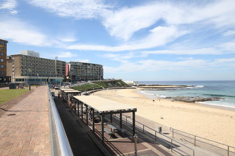 Arena Luxury Beachfront Apartment - Accommodation Mooloolaba 32