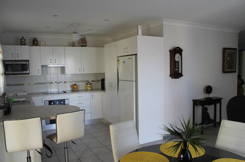 Ducati\'s B And B - Accommodation Mooloolaba 11