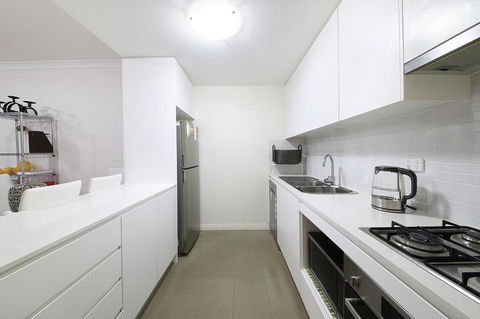 Sydney Apartment Close To Airport & CBD - Accommodation Mooloolaba 11