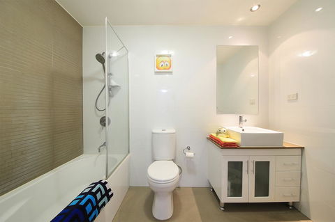Sydney Apartment Close To Airport & CBD - Accommodation Mooloolaba 17