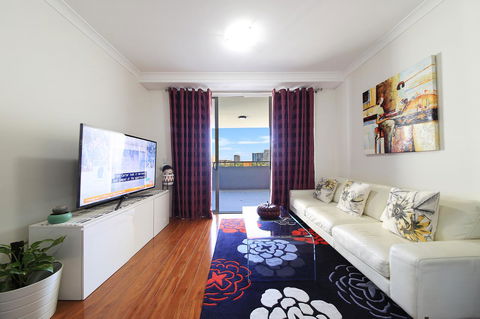 Sydney Apartment Close To Airport & CBD - Accommodation Mooloolaba 3