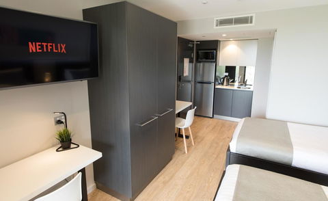 Studio 8 Residences - Adults Only - Accommodation Mooloolaba 4