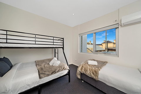 Carlton Suites - Accommodation Mooloolaba 22