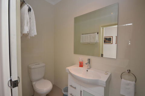 The Old Saddlery - Accommodation Mooloolaba 10