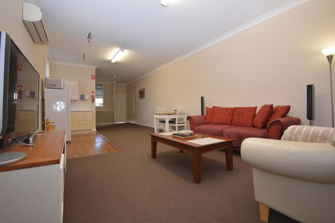 The Old Saddlery - Accommodation Mooloolaba 8