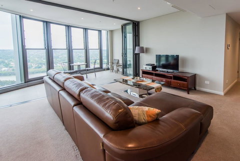 180Â° Water View Three Bedroom (wooden Furniture) - Accommodation Mooloolaba 29