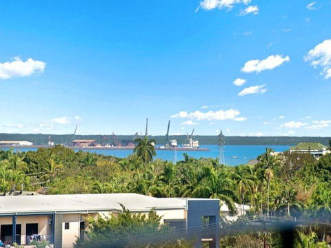 Nomikis\'On The Avenue - Accommodation Mooloolaba 15