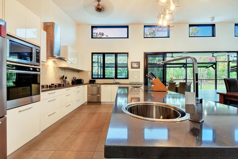 'Tropical Oasis - Darwin NT - Accommodation Mooloolaba 6