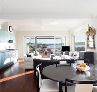 Art Deco Apartment With Breathtaking Water Views - Accommodation Mooloolaba