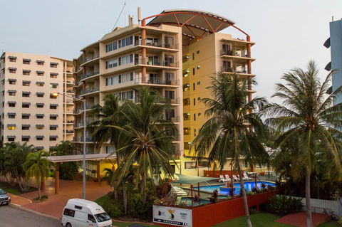 Cullen Bay Resorts - Accommodation Mooloolaba 0