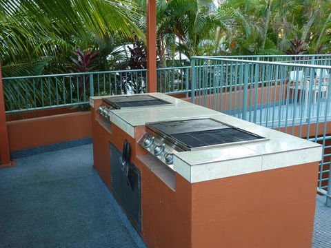 Cullen Bay Resorts - Accommodation Mooloolaba 17