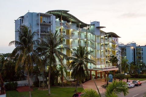 Cullen Bay Resorts - Accommodation Mooloolaba 11