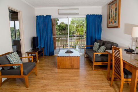 Cullen Bay Resorts - Accommodation Mooloolaba 4