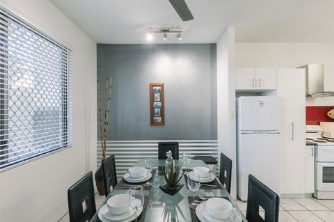 CitySide Apartment - 2 Bedroom With Private Courtyard - Accommodation Mooloolaba 2