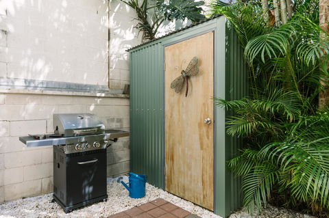 CitySide Apartment - 2 Bedroom With Private Courtyard - Accommodation Mooloolaba 12