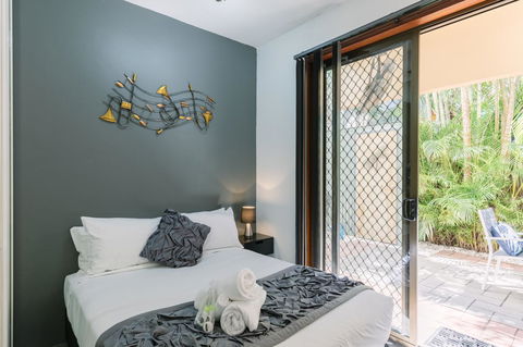 CitySide Apartment - 2 Bedroom With Private Courtyard - Accommodation Mooloolaba 14