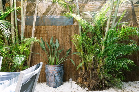CitySide Apartment - 2 Bedroom With Private Courtyard - Accommodation Mooloolaba 11