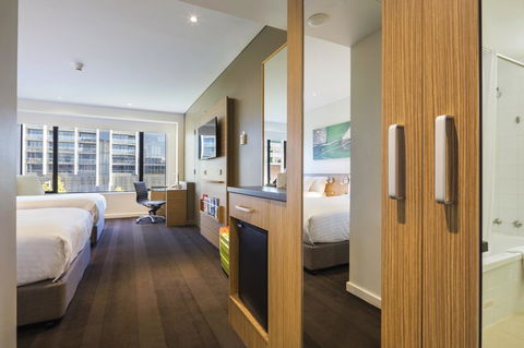 Crowne Plaza Canberra, An IHG Hotel - Accommodation Mooloolaba 23