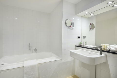 Crowne Plaza Canberra, An IHG Hotel - Accommodation Mooloolaba 28
