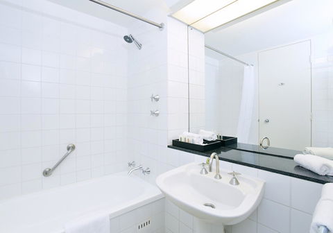 Crowne Plaza Canberra, An IHG Hotel - Accommodation Mooloolaba 25