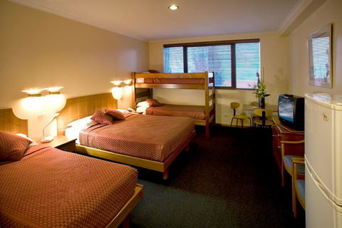 Madison Capital Executive Apartments - Accommodation Mooloolaba 4