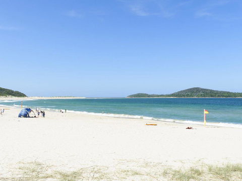 Bombora @ Fingal Bay - Accommodation Mooloolaba 1