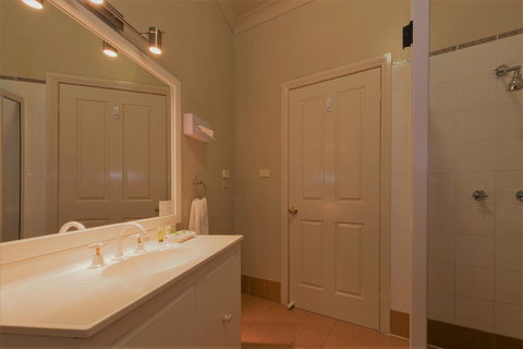 Bowen Inn Motel - Accommodation Mooloolaba 1