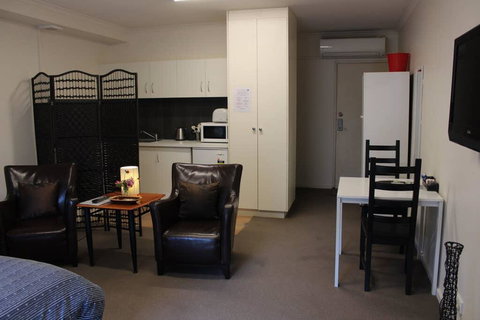 Box Hill Studio 3 At Canterbury Gardens - Accommodation Mooloolaba 2
