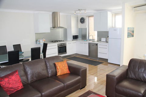 Boyd Sea View - Accommodation Mooloolaba 2