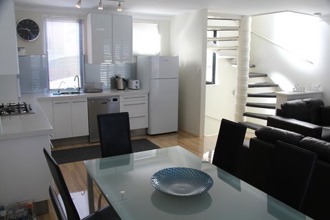 Boyd Sea View - Accommodation Mooloolaba 3