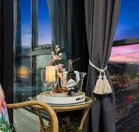 Braddon Penthouse Top Location Netflix WiFi Views - Accommodation Mooloolaba