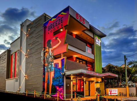 Breeze Lodge - Accommodation Mooloolaba 0