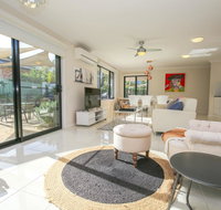 Bright Uptown - Accommodation Mooloolaba