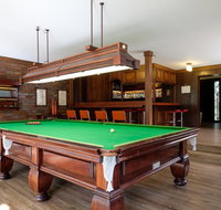 Brookfield Retreat - Large Holiday Home / Group Accommodation - Accommodation Mooloolaba