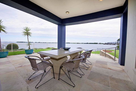 Brookwater- Waterfront On Lake Mulwala - Accommodation Mooloolaba 2
