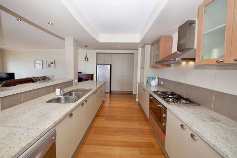 Brookwater- Waterfront On Lake Mulwala - Accommodation Mooloolaba 3