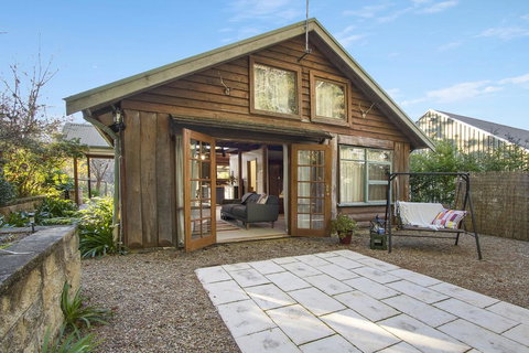 BROWNS COTTAGE - Accommodation Mooloolaba 1