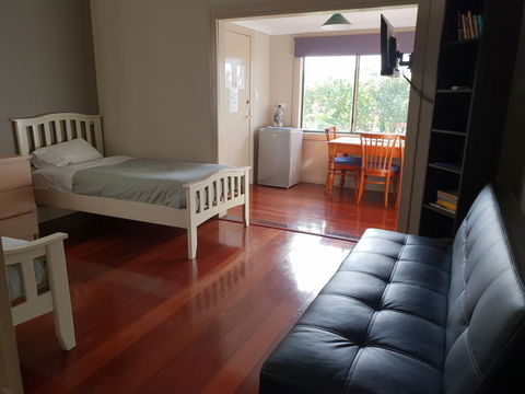 Bunbury's Most Convenient Location - Unit 2 - Accommodation Mooloolaba 1