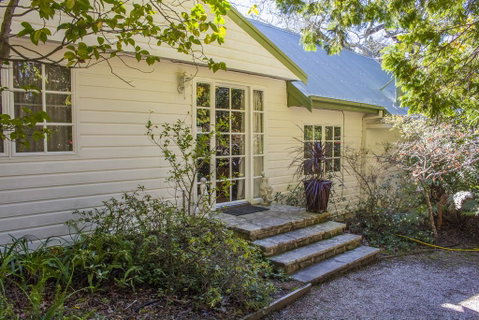Bygone Beautys Cottages - Bronte Cottage - Accommodation Mooloolaba 1