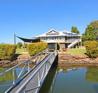 Campbell 7 - Large Queenslander on Maroochy River - Accommodation Mooloolaba
