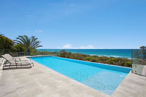 Castaways Beach Escape - Accommodation Mooloolaba 1