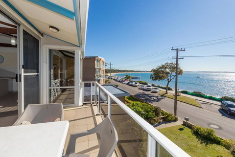 Castaways Unit 8 - Shoal Bay - Accommodation Mooloolaba 1