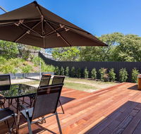 Caxton Beach House - hot tub spa - Accommodation Mooloolaba