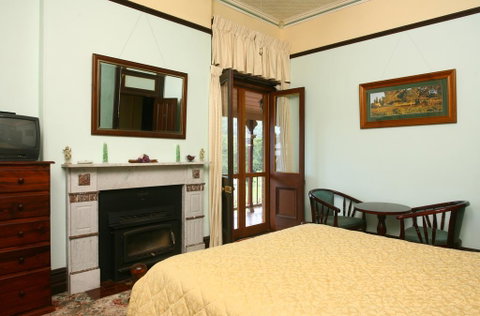 CBC Bed & Breakfast & Cafe - Accommodation Mooloolaba 0