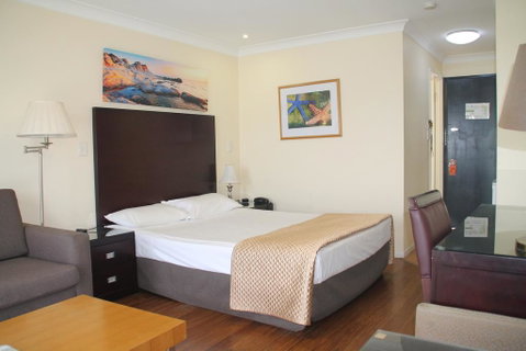 Centenary Motor Inn - Accommodation Mooloolaba 1