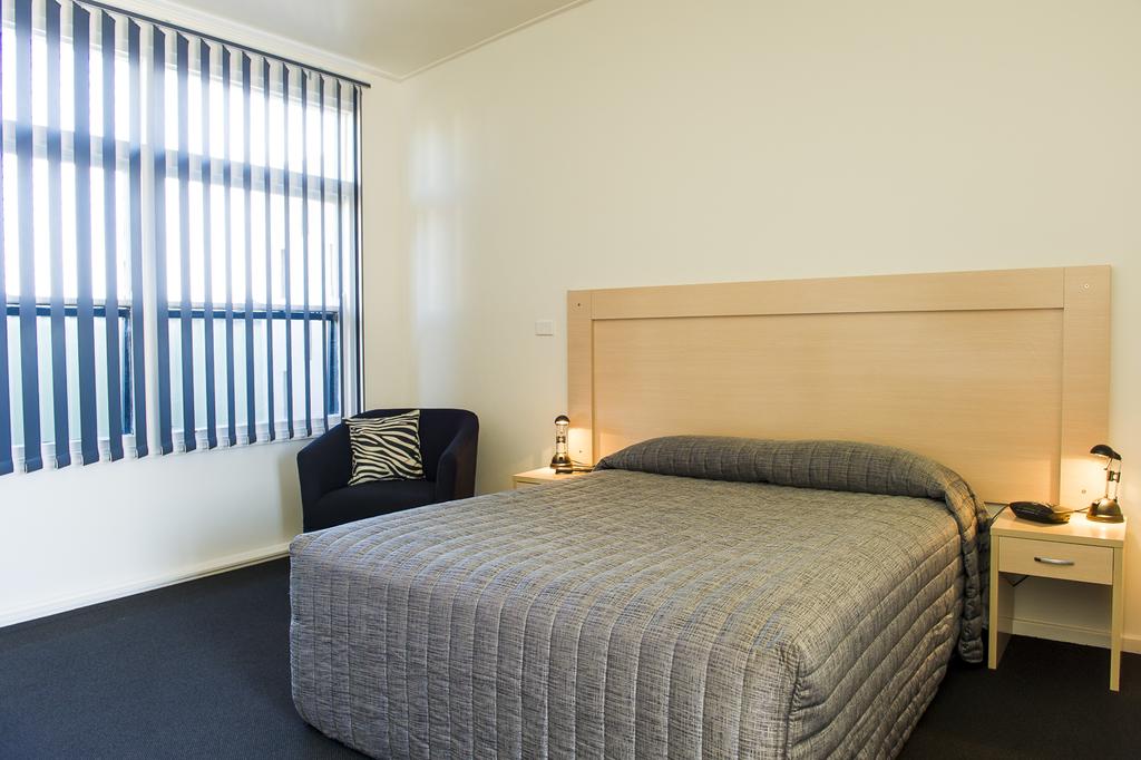 Young NSW Accommodation Mooloolaba