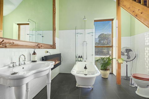 Claremont House - Accommodation Mooloolaba 3