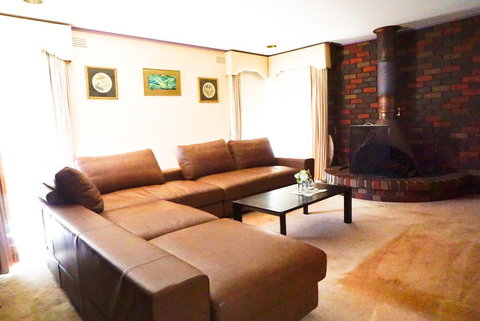 Classic Double Brick Garden House - Accommodation Mooloolaba 2